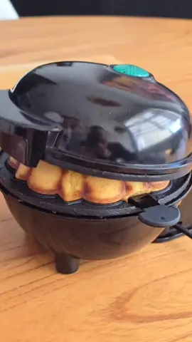 Mini máquina de assar bolo #bolo #tiktokshopchegou 