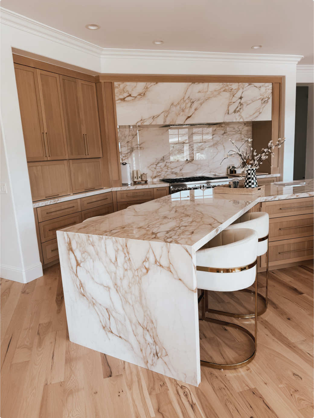 favorite kitchen cleaners. The yellow spray is a multipurpose cleaner that works on wood, stainless steel and stone and makes everything sparkle✨ You can shop from my Amazon Store Idea List: KITCHEN CLEANING FAVORITES  #kitchencleaning #amazonfavorites #amazonmusthave