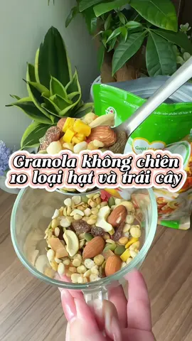 Bà nào thích ăn nhiều hạt thì mua loại siêu hạt á. Hạt một đống lunn #granola #hatdinhduong #traicaysay #anuonghealthy #healthy #anuong #dinhduong #yenmach #eatclean #healthyfoods #dangxinh 