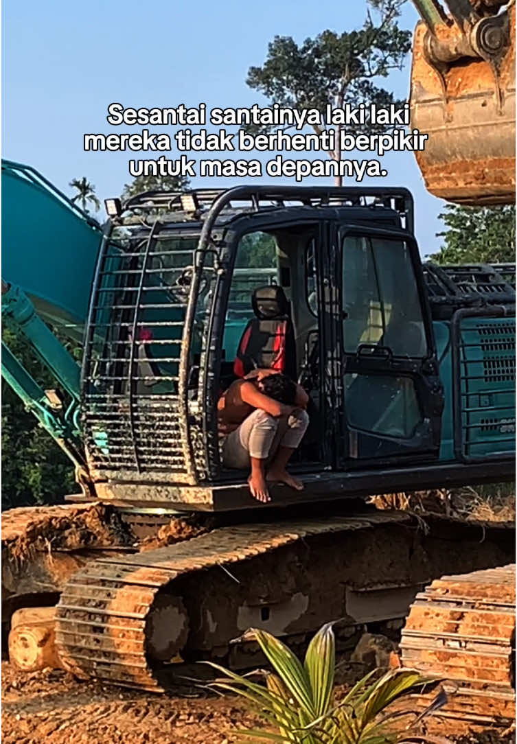 Lelaki tidak bercerita, tentang masadepanya #alatberat #anaktambang 