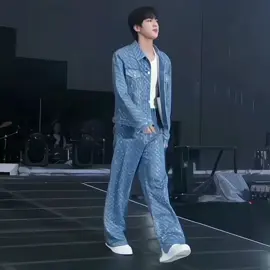 #seokjin #jin #runjineptour #jhope #bts #btsarmy #fyp 