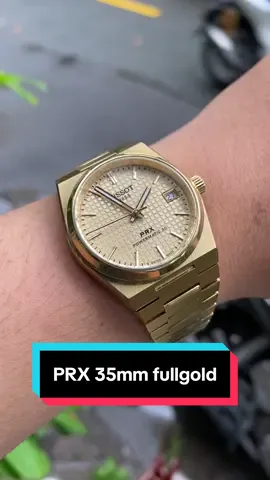 Xao xuyến lòng luôn á anh em. T.issot PRX 35mm fullgold quá đẹpppp 💯 Bé trên tay e là lướt nhen, siêu kenggg, anh em quan tâm thì 📩 e nhen 🫶 #dai1minute #dongho #donghonam #donghochinhhang #prx #viral 