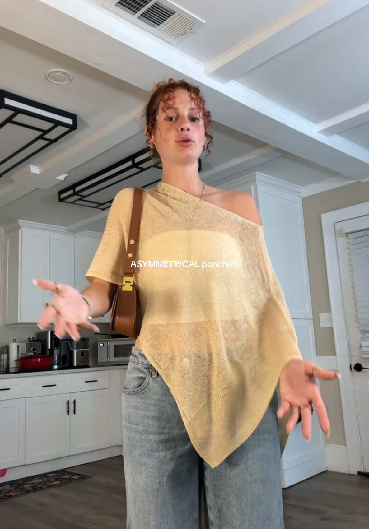 stop i’m actually obsessed with it #poncho #ponchos #edikted #summerclothes #asymetricalponcho 