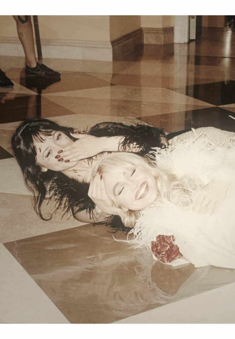 @vae okay so today marks 2 years since my first collab with vae, my best friend. i can’t believe it’s already been 2 years since we “first spoke