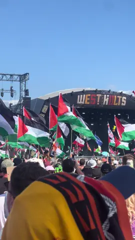 @KNEECAP A sea of palastinan flags at @Glastonbury Festival  A true show of solidarity. #freepalastine #kneecap 