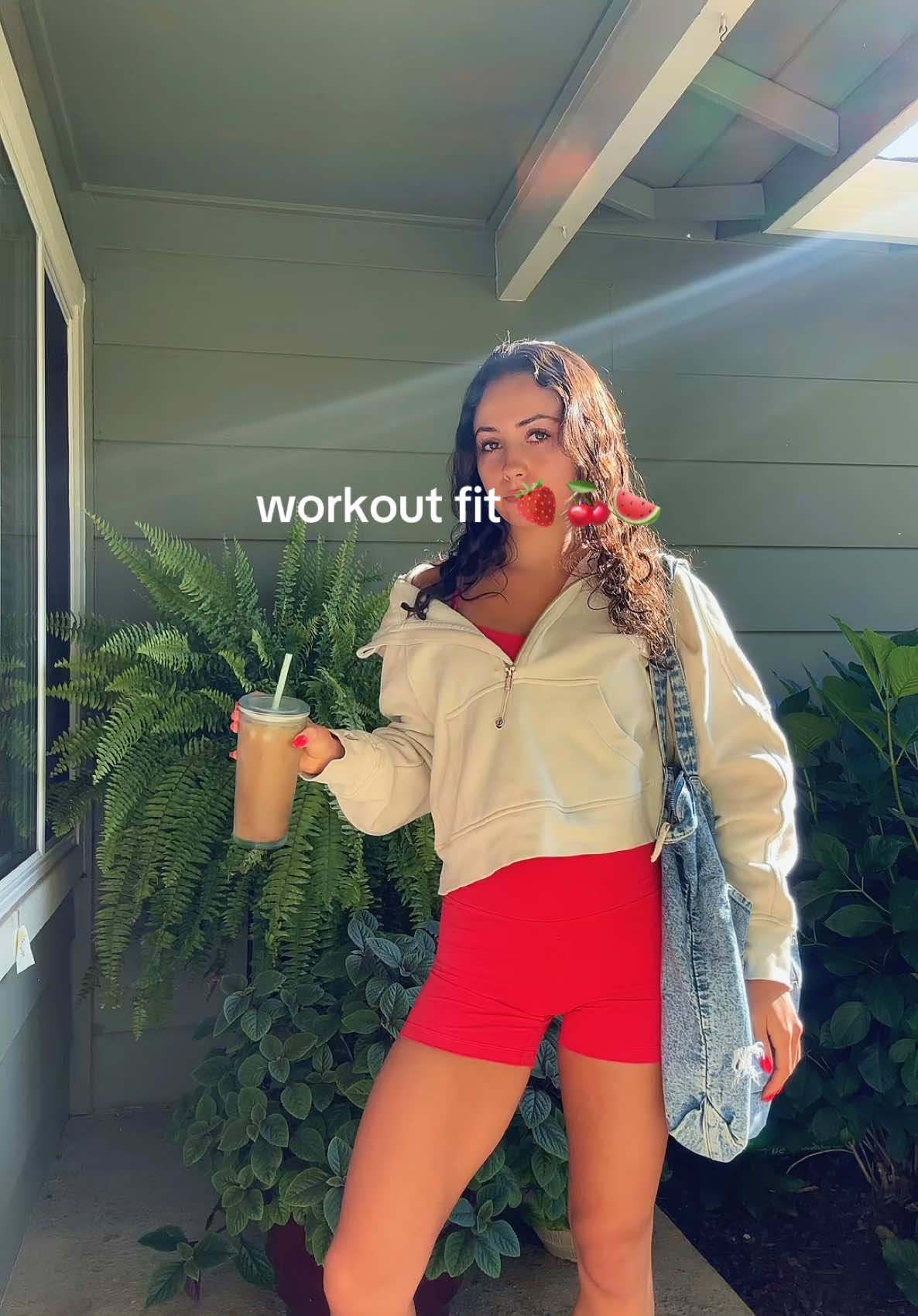 starting the weekend off right 😙😙 catch me dying from sweat in 30 mins #workout #yogasculpt #workoutset #redworkoutset #saturdaymorning #weekend 