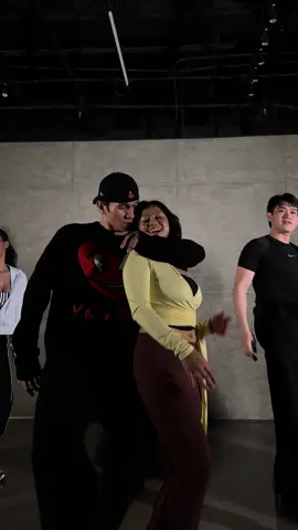 Do it again w/ coach @marcdevonnn on IG!!!   watch till the end 👀 Finally got the steps second time around. Best coach ever!! Such a fun class as always and I can’t wait for more classes #DoItAgain #CoachMD #FullOutStudios #dance #DanceClass #fyp #fypシ  Studio : @Full_____Out  