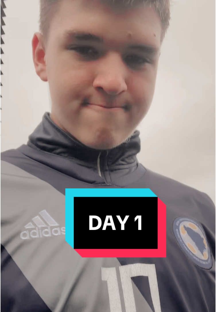 Day 1 of trying to be a proffesional footballer #footballforlife⚽️⚽️⚽️ #facts #bosnia #practicing #dayone #professional #football #player #becoming 