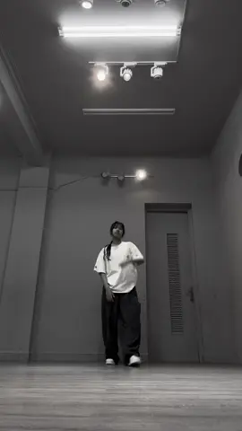 Mê cổ quá trời rồi â dc: chị iu @shibe 🎀 #fyp #verifymetiktok #trending #xuhuong #viral #dance #hiphop #cover 