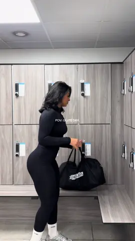 your muscles aren’t going to grow by themselves 👀🫱🏽‍🫲🏾 FULL FIT: @AYBL  “Empower” leggings & jacket: BLACK  For discount of your next order at, checkout use code: MYH💰 #fypシ #girliepop #girlssupportgirls #girltok #gymmotivation #onlinecoach #fitnessmotivation #gymoutfit #aybl #glutesworkout #glutedayroutine 