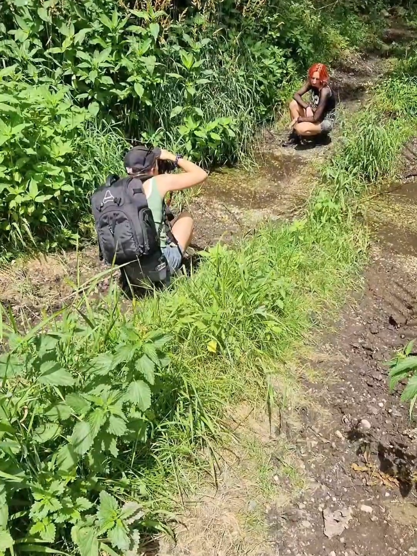 Shooting for our upcoming short movie📸 #kurzfilm #fyp #goviral #horrormovie #horrorfilm #viralllllll #indiefilm #shortfilm #fürdich #photoshoot #shootingtime #summerslasher #slashersummer #filmmaking 