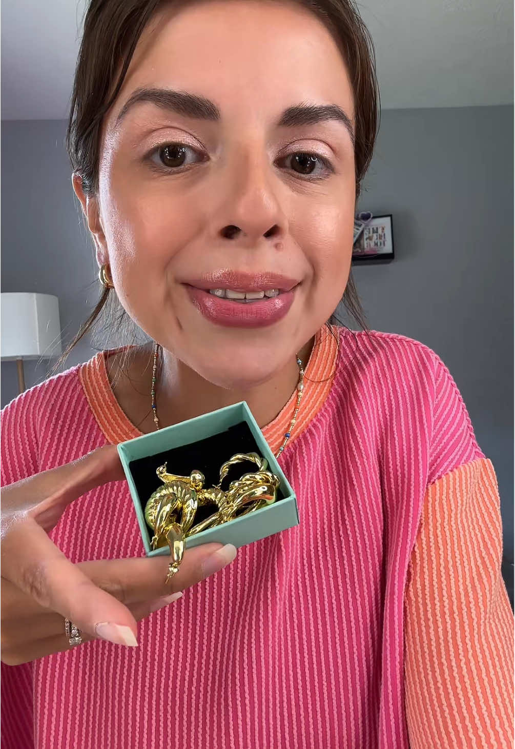 6 pairs of 14k gold earrings 😍 #14kgold #14kgoldjewelry #earrings #earringslovers #chunkyearrings #chunkyhoops #hoops #hoopearrings #tiktokshopcreatorpicks #dealsforyoudays 