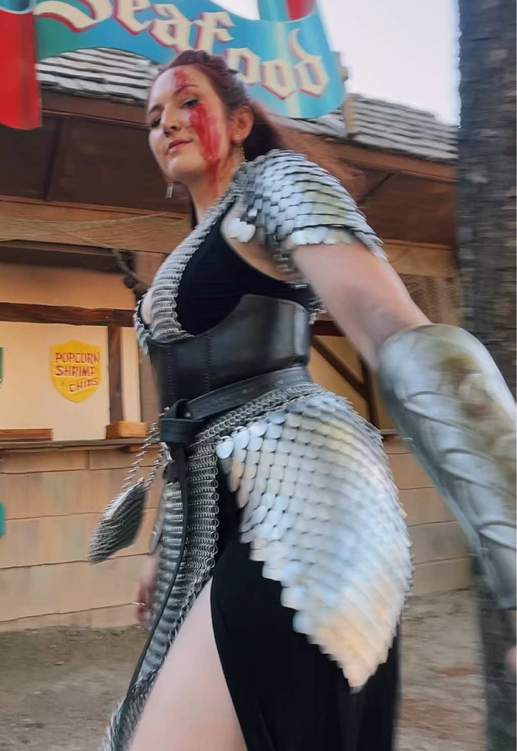 ⚔️☺️💕 @lauren.does.cosplay #renfaire #renaissancefestival 