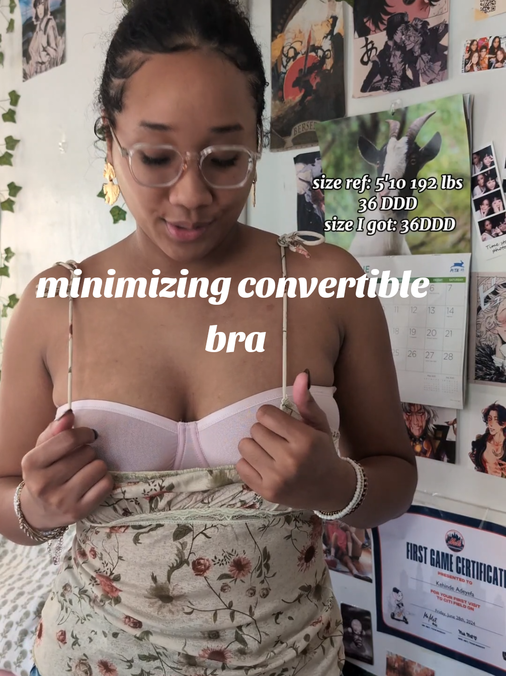 one thing I have a hard time with strapless bra is the amount of cleavage I have wearing them and this one hide my girlies perfectly 😭💘 #tiktokshopcreatorpicks #dealsforyoudays #hsia #hsiabra #hsiabras #minimizerbra #straplessbra #convertiblebra 