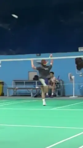 why kasi so daming arte pag naglalaro! HAHAHAHA 🤣 #badminton #badmintonplayer #badmintontiktok #newplayer #fyp 