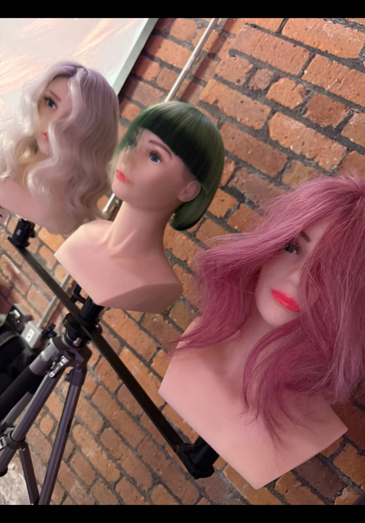 A GLIMSE OF SOME OF THE STYLES WE DID WITH @Revlon Professional AT @haircon 🩷🤘🏼