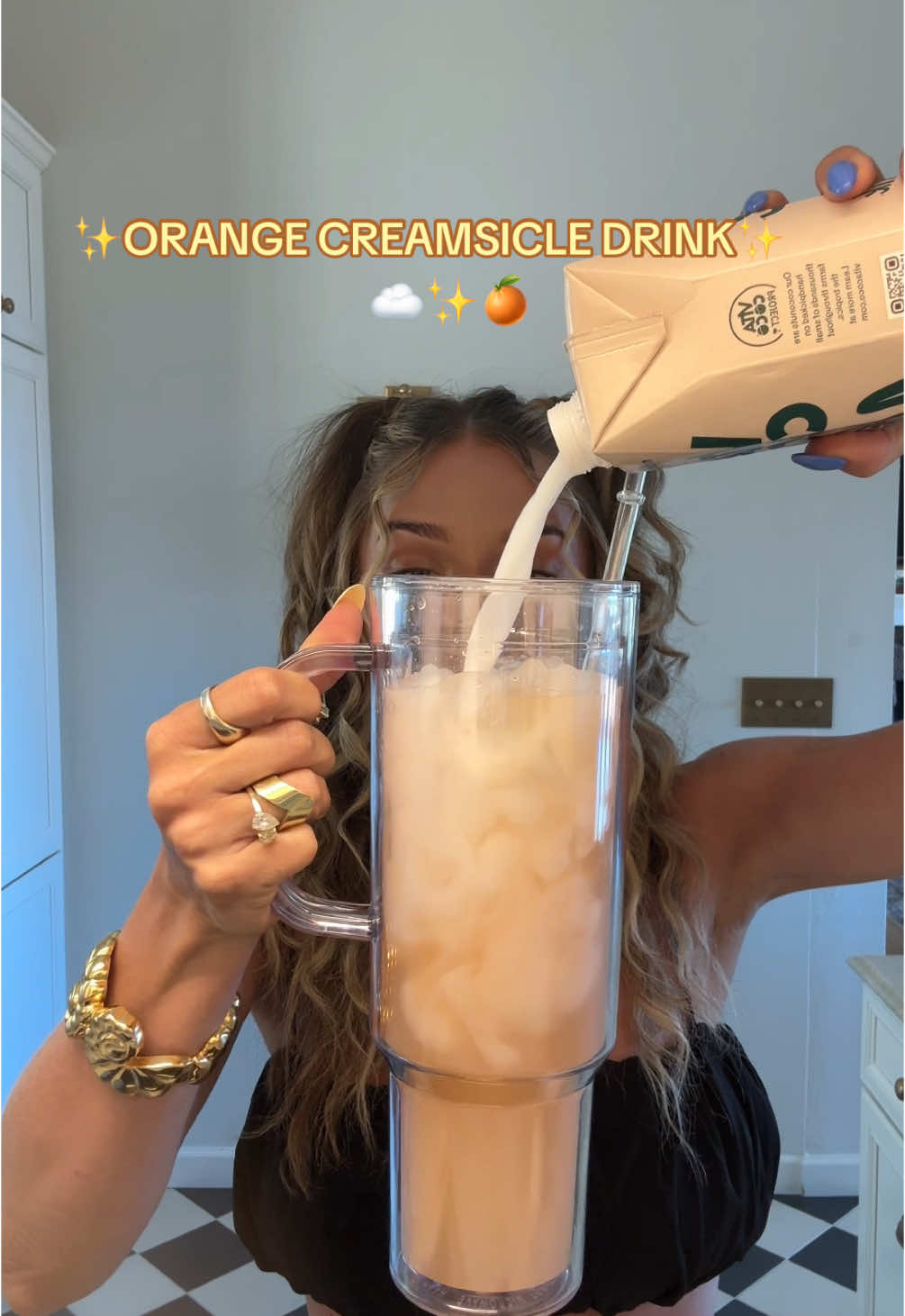 so worth the hype sooo yummy 🍊🍦 #loadedwater #orangedrink #drink #yummydrink 