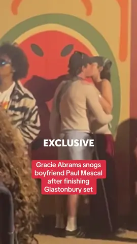 Gracie Abrams snogs boyfriend Paul Mescal after finishing Glastonbury set #gracieabrams #paulmescal #glasto #glastonbury 