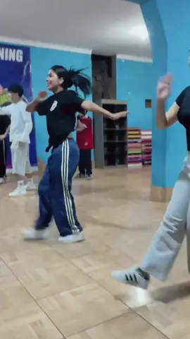 Mientras tanto yo en mi mente: 😹 #ensayo #fyp #paratiiiiiiiiiiiiiiiiiiiiiiiiiiiiiii 