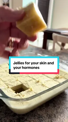 Want glowing skin, balanced hormones, and less inflammation — all from a delicious snack? These Coconut + Green Tea Jellies have you covered. Here’s why they work: ✨ Collagen-building gelatin supports skin elasticity, strong nails, and joint health 🍵 Green tea antioxidants fight inflammation and protect your skin from damage 🥥 Coconut milk’s healthy fats help hormone production and keep blood sugar steady 🍋 Lemon juice boosts collagen production and aids digestion 🧡 Turmeric calms inflammation and supports hormone balance 🍯 Honey adds gentle sweetness and feeds your gut’s good bacteria They’re more than just tasty — they’re a glow-up for your whole body. Want the full recipe? TEXT “COCONUT” TO 226-605-6178 below and I’ll send it your way! #GlowFromWithin #HormoneSupport #CollagenBoost #AntiInflammatory #HealthySnacks #AgingWell #MommyCurrieApproved
