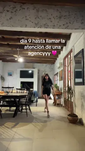 where there is a hallway there is a walkway 🔥 #catwalk #runwaymodel #fypシ #fashiontiktok #2000s #catamodel 