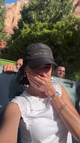 Un día en Radiator Springs 🚗✨  #cars #disney #radiatorsprings #disneyland #rollercoaster #comedia #marianapalaciios 