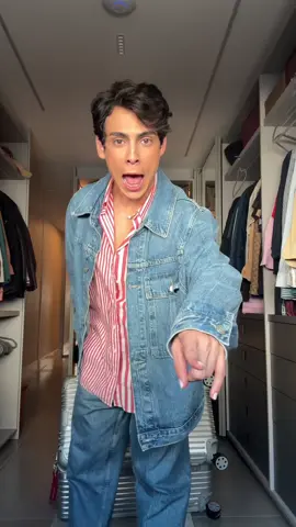 Querida, seu marido também faz mala com 3 peças de roupa?? Aqui é assim, muito boa tarde! kkkkk Mas ó, pra não esquecer nada e resolver tudo rapidinho, já entra nas farmácias parceiras do @ifoodbrasil e aproveita as ofertas de Temporada de Inverno com até 40% off pra garantir tudo o que precisa! iFood é tudo pra mim! ❤️