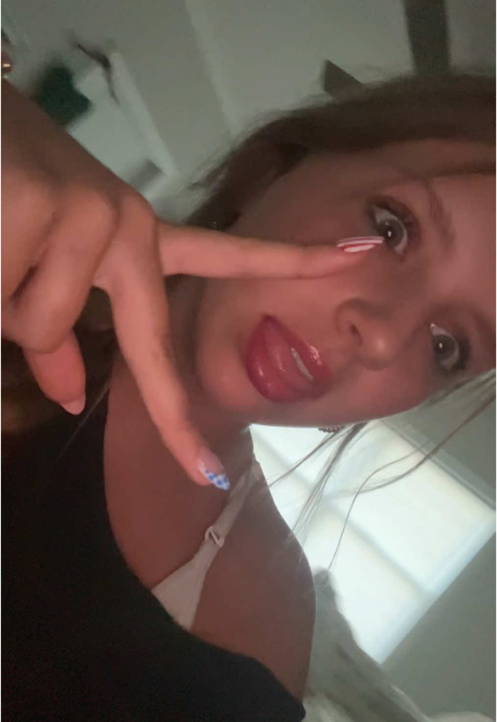 random post cuz i’m bored.. #bored #Summer #4thofjuly #nails #4thofjulynails #losingyou #hair #braid #sandpaper 