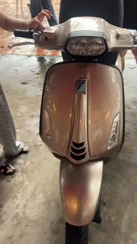 Chiếc Vespa tft nâu đồng xe thùng New 100% cuối cùng Việt Nam cho em gái Kần tkơ ✅✅✅ #showroom_tuấn_thọ_house #vespa_tft_nâu_đồng_new_100