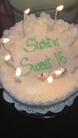 short n' sweet 16🤍 #happybday #birthday #sweet16 #16candles 