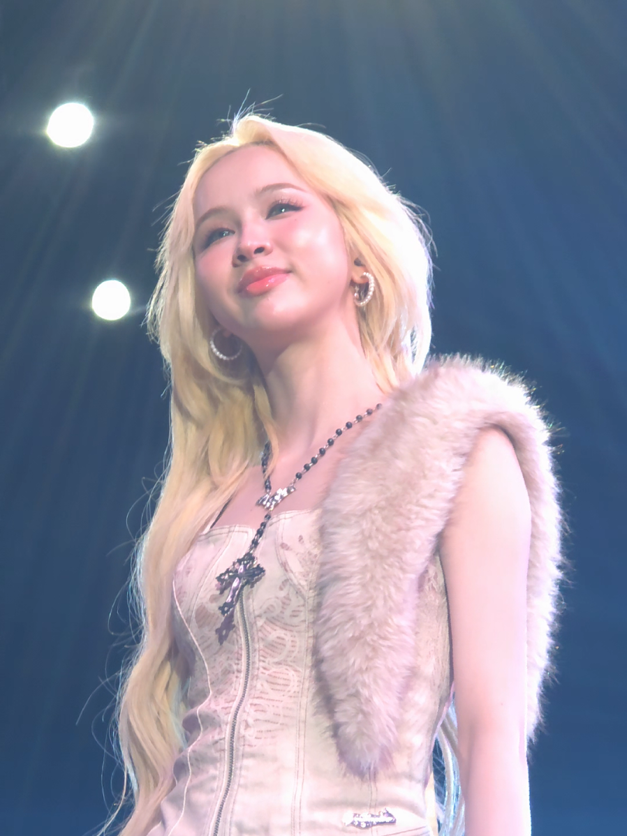 หยดน้ำตา #MoveOnจนโคจรมาเจอกัน #MoveOnConcert #4EVE #hannah4eve @barbiekmz 