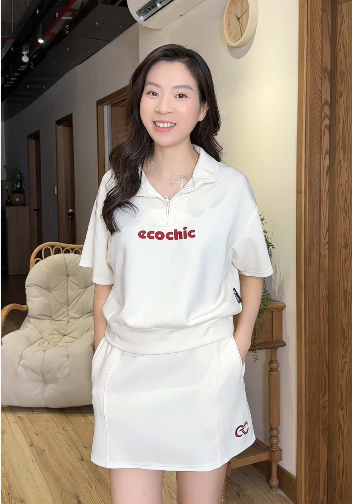 Set bộ chân váy ECOCHIC năng độngg #linhlunglieng #thoitrangnu #phoidoxinh #xuhuong #outfitoftheday #viral #setboecochic #setbonu #setvay #ecochic  