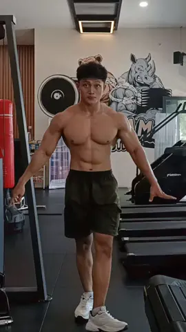 Jika kalian pikir conditioning seperti ini sudah layak naik panggung, kalian salah besar, standart kompetisi bukan seperti ini, harus lebih terdefinisi, lebih lean, lebih indah. #fypシ  #menspsyhique  #bodybuilding 