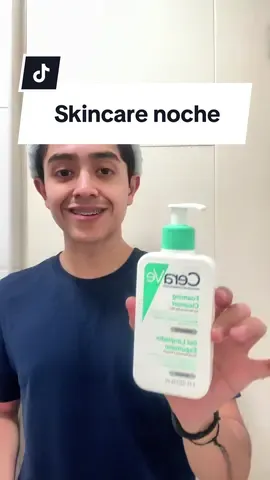 🌙 Rutina Skincare de Noche para Hombres | Cuida tu piel antes de dormir ¿Crees que el skincare es solo para mujeres? No, bro. Tener la piel limpia, hidratada y sin imperfecciones es parte del cuidado personal masculino. Y sí, hay una rutina básica, realista y sin complicaciones, pensada para hombres como tú. En este video te muestro mi rutina skincare de noche paso a paso. Solo necesitas dos productos clave que cualquier hombre puede usar: 🧴 1. CeraVe Foaming Cleanser Un gel limpiador espumoso para piel normal a grasa. Limpia profundamente sin resecar. 📌 Tip: Actívalo en las manos primero, no te lo apliques directamente en la cara. 💧 2. Neutrogena Hydro Boost Hidratante ligero con ácido hialurónico. No deja sensación grasa y mantiene tu piel fresca al despertar. ✅ ¿Cómo hacer una rutina skincare masculina? • Lava tu rostro después de la ducha • Usa toalla exclusiva para tu cara • Hidrata con movimientos suaves • Sé constante. No es magia, es disciplina — 🎯 Esta rutina de skincare nocturno está pensada para hombres que sudan, entrenan, trabajan, salen… y quieren verse y oler bien todo el día, sin gastar horas frente al espejo. Esto no es maquillaje. Esto es cuidado personal masculino real. Es grooming de verdad. Es sentirte bien contigo mismo. — 🧼 ¿Quieres los productos que uso? Todos están disponibles en nuestra tienda SHOTTY Perú. Pregúntanos por WhatsApp y te ayudamos a armar tu propia rutina. #GlowUp #hygiene #grooming #skincare 