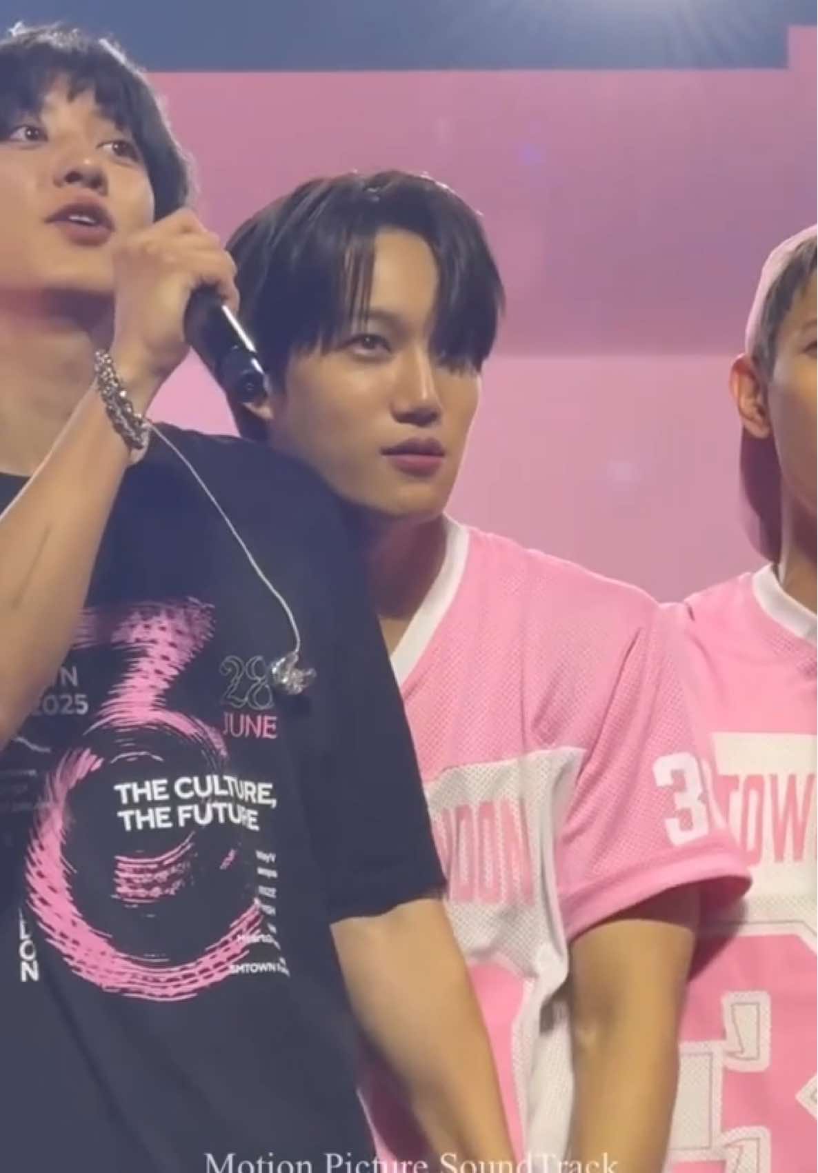 chankai 🥹💗 #kai #kimjongin #chanyeol #exo #smtowninlondon 