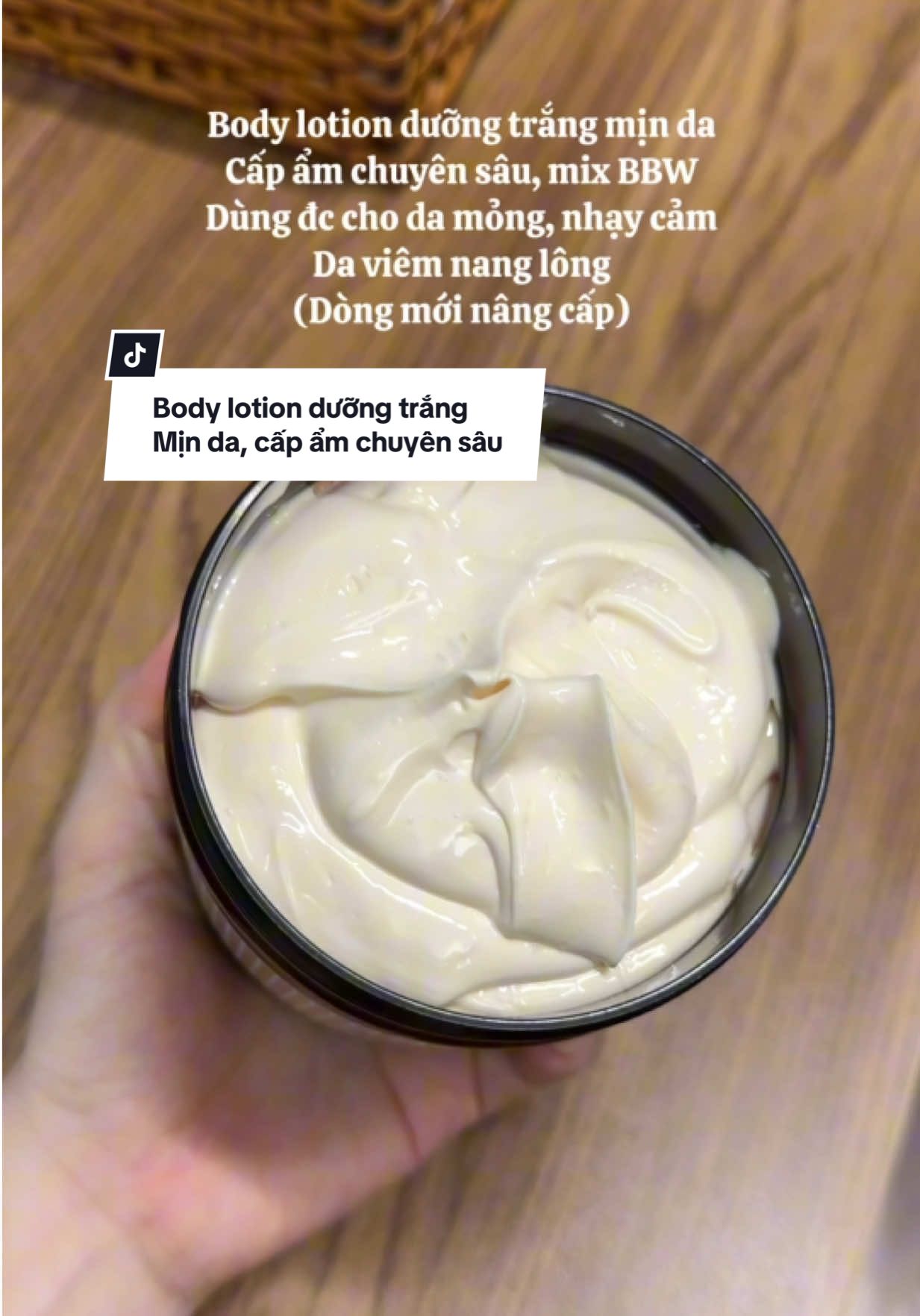 Body lotion dưỡng trắng mịn da, cấp ẩm chuyên sâu, dòng mới nâng cấp, mix BBW thơm sang #kembody #kembodytrangda #datrang #duongtrangda #duongtrangbody #bodylotion #lotion #kemduongtrangda #duongtrang #bodyoil #oil #xuhuong #xuhuongtiktok 