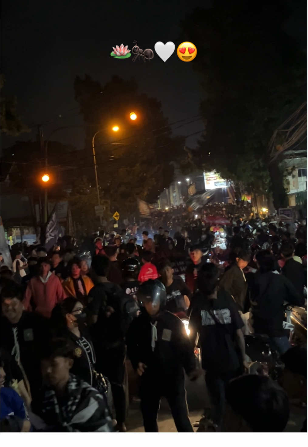 HOWO SURO🪷🐜🤍  H-mepet🫸🏼🫴🏼. #pshtpusatmadiun #pshtnganjuk #shterate #kembangteratemekar #tulungagungbledosht #fyppppppppppppppppppppppp 