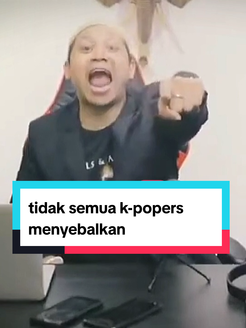 tidak semua K-popers menyebalkan 😜 ,  Sc: MLI-PinginSiaran #reupload  #pinginsiaran  #tretanmuslim  #cokipardede  #mli #darkjokes  #arsipnegara  #viral #trending  #CapCut #fyp 