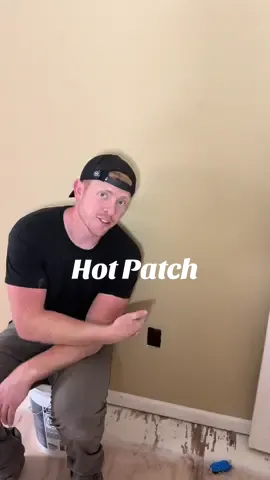 Ever heard of a hot patch? Here’s how I fix holes in drywall without backing support #DIYhack #DrywallRepair #HomeReno  #CapCut 
