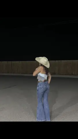 OOTD 🩵🪶 #rodeooutfits #OOTD #vaqueraoutfits 