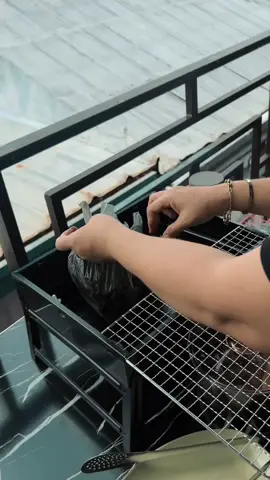 Portable ihawan, easy to carry. Kahit saan pwedeng dalhin. Link to my yellow basket. #portablestainlessbarbequegrill #easytouse #easytocarryanywhere 