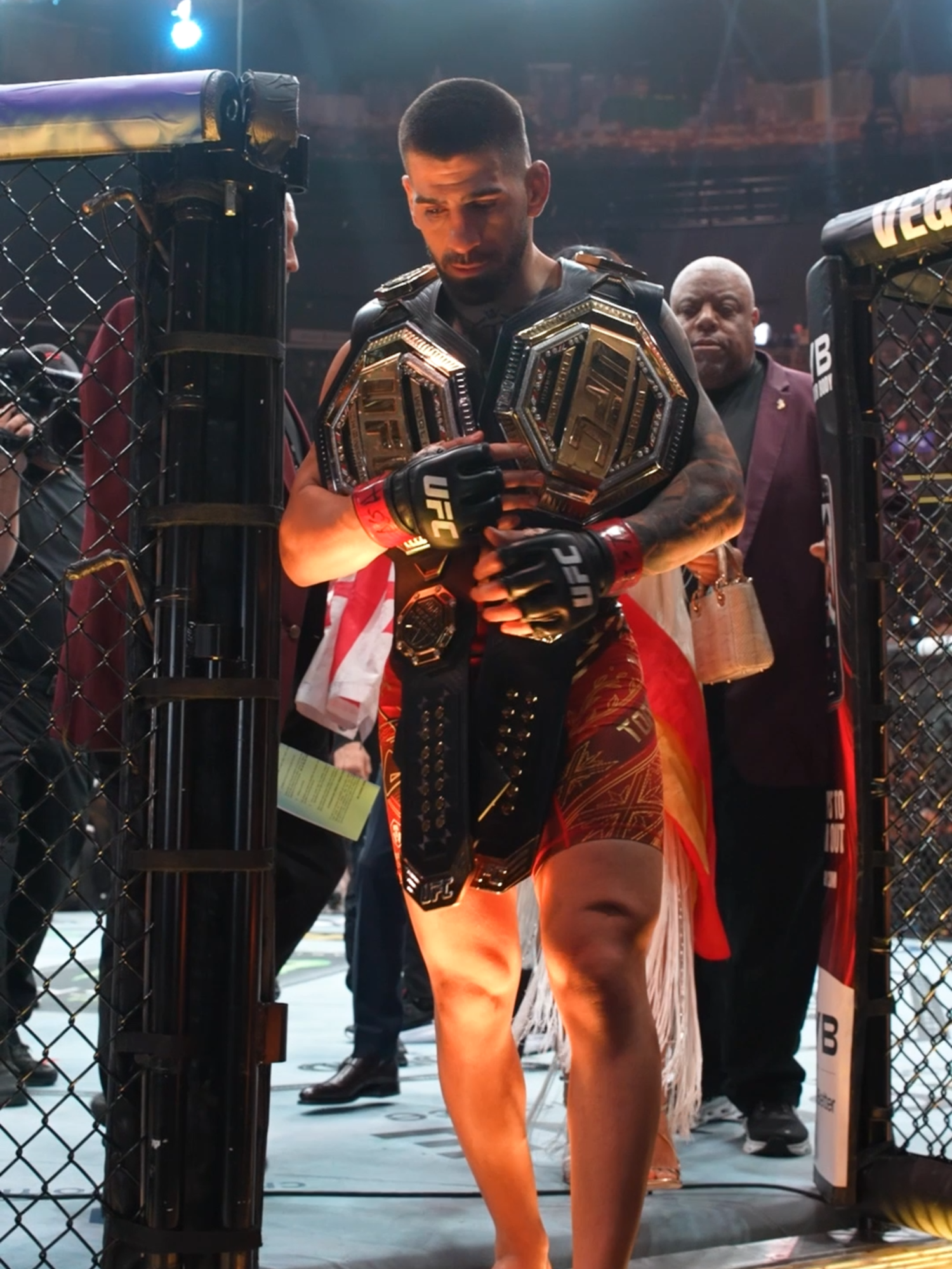 ILIA TOPURIA. DOUBLE CHAMP. 🌹🏆 #UFC #mma #iliatopuria