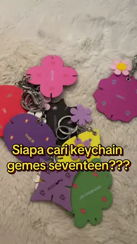 WTS KEYCHAIN KEYRING SEVENTEEN dari seventeenth heaven paper art kit🫶🏻 langsung co di keranjang kuning yaa atau kalau mau lewat oren boleh (toko oren: piaazzahra)  #seventeen #wts #wtsseventeen #keychain #keyring #keychainkpop #seventeenth_heaven #scoups #jeonghan #joshua #jun #hoshi #wonwoo #woozi #the8 #mingyu #dokyeom #dk #seungkwan #vernon #dino