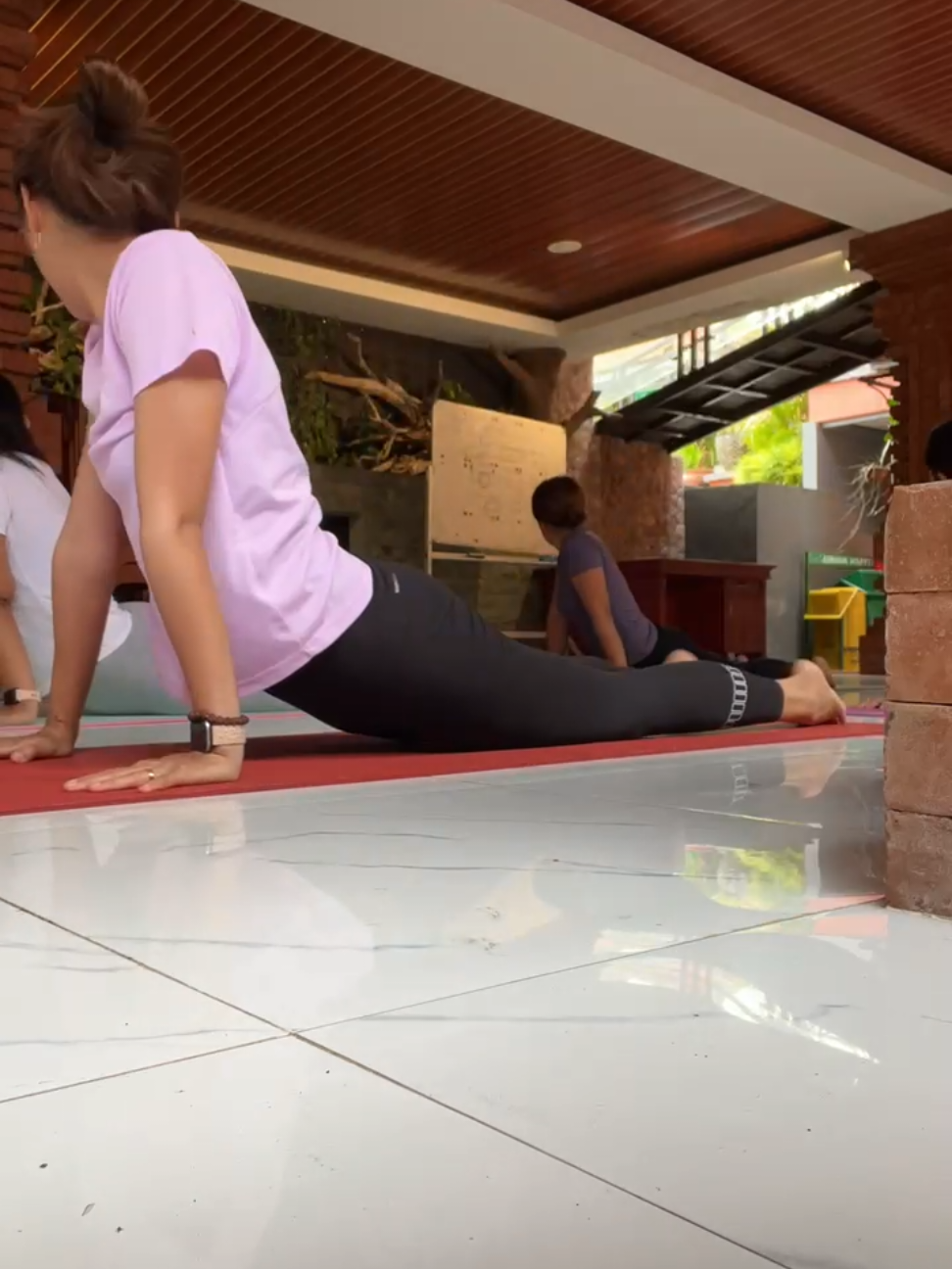 my first time Yoga 🧘‍♀️#scoliosis #scoliosisawareness #scoliosisfighter 