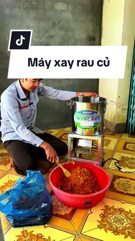Khỏi mất 1 tiếng cắt rau, lấy máy về xay 5-10 phút là xong. Nhanh gọn lẹ #mayxayraucuqua #mayxayraucu #channuoiga #maynongnghiep #nongdan #xhtiktok 