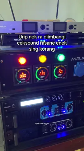 Umume dino minggu jiie 🤙🤪 #ceksound #fyp #soundomahan #soundviral #kh315aaudio #kediri24jam #berandatiktok #powerrakitan #ashley #rdwprofesional #dbvoice #jic #rcf #powerombro #soundminiatur #miniatursoundsystem #soundsystem #soundjenanganjawatimur #soundhoregjawatimur 
