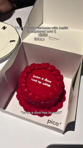 another baddie lost to capitalism 😔 is this a recession indicator????? 🤪 @𐙚 Amanda  custom “even a diva has to work” cake by @Pico9 Cakes & Cafe <3 taste sooo good & it came out looking exactly how i imagined it! thank you ❤️ #bestfriend #bestie #relatable #funny 