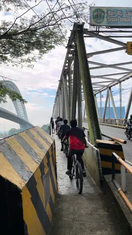 have a nice day 🌞 #comuterbike #fyp #samarinda #mahakam #sepeda 