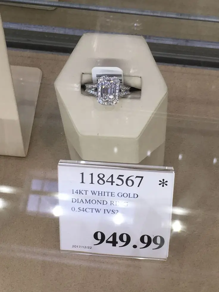 Sales 7: Gold and Diamond ring (Real Diamond and real Gold) Comes with a certificate. Offering shipping  Price Tag #USA #fyp #usatiktok🇺🇸 #buyandsell #usaf #buynow #buyandsell #gold #diamond 