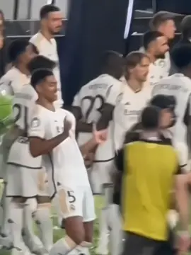 Real madrid Dancing 🕺 #pppp #halamadrid🤍🤍🤍 #foryoupage #halamadrid❤ #ppp 